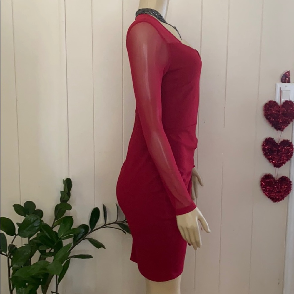 Beautiful dress - Picture 4 of 11